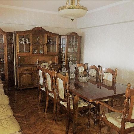 Apartemen 100 m² dengan 3 kamar tidur dan 1 kamar mandi pribadi di Distrik Shaykhontohur Tashkent Bagian luar foto
