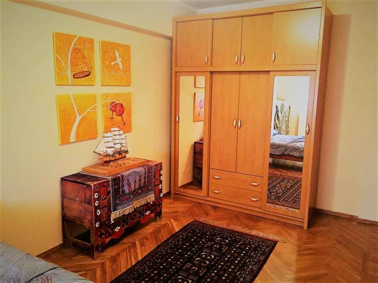 Apartemen 100 m² dengan 3 kamar tidur dan 1 kamar mandi pribadi di Distrik Shaykhontohur Tashkent Bagian luar foto